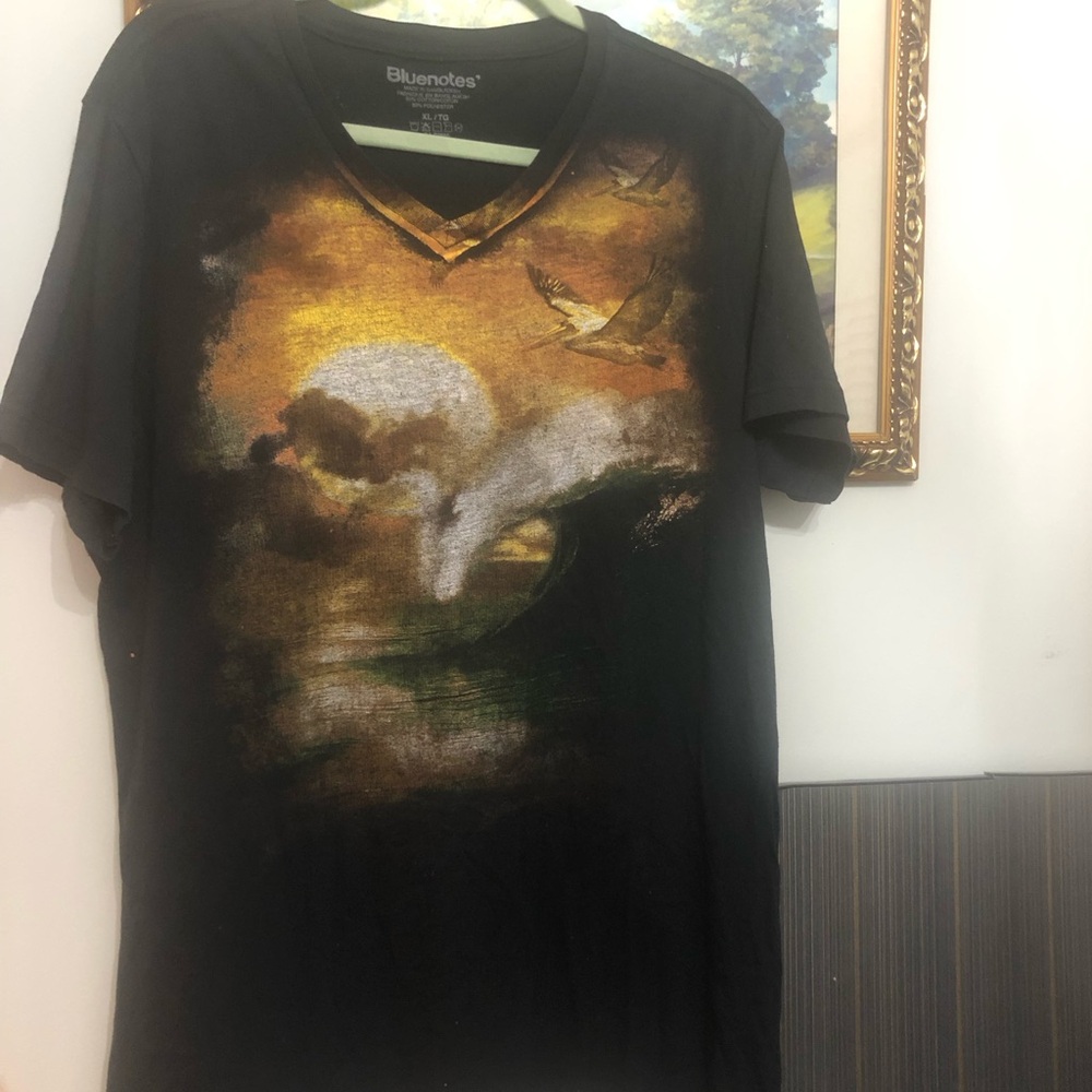 Bluenotes Artistic V-Neck T-Shirt - Size XL